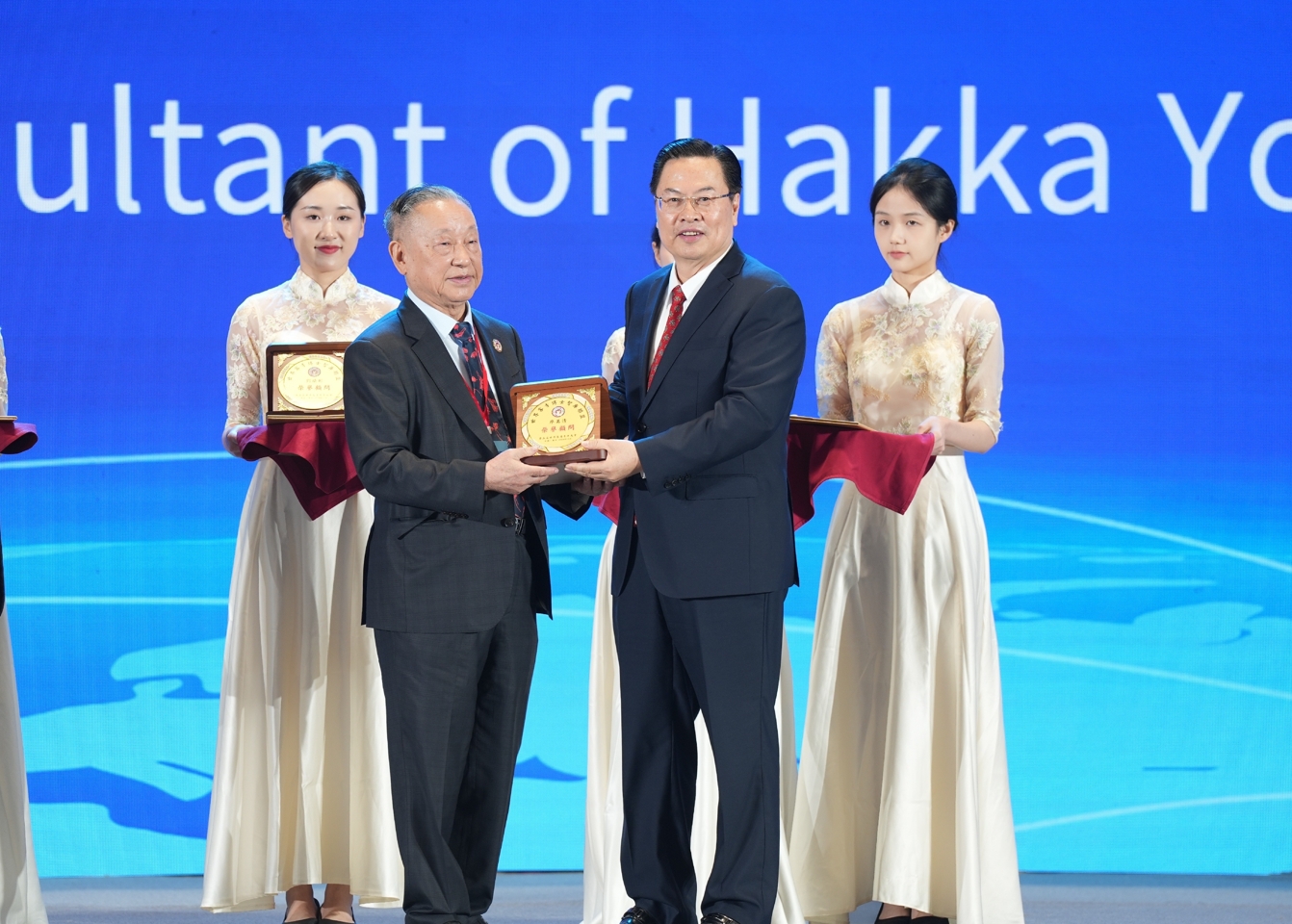 曾智明寄语客属青年：携手共进，共创价值<br>—第五届世界客属青年大会在广州召开